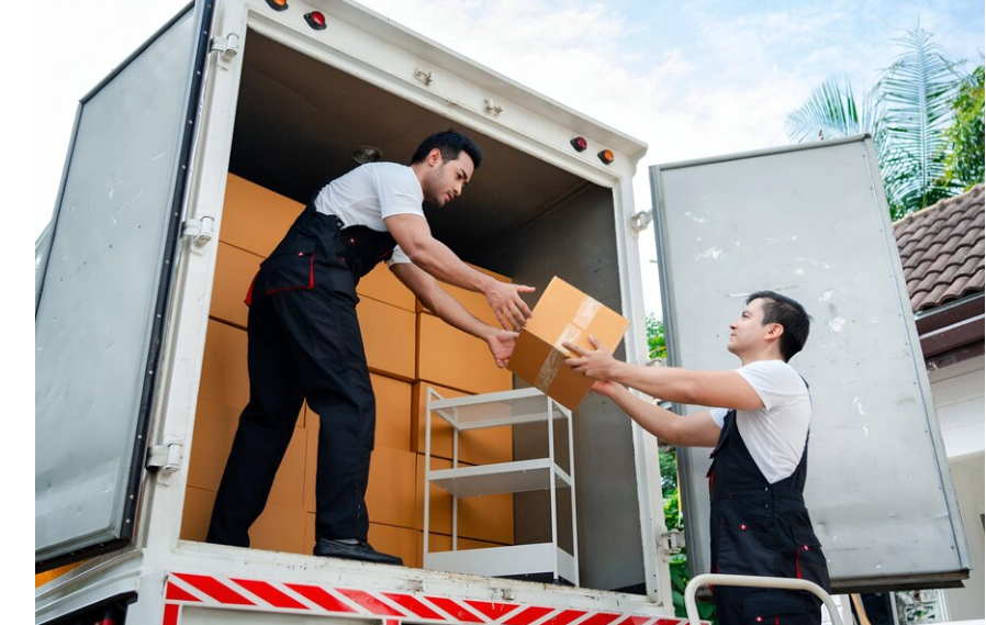 With our professional furniture movers in Sharjah, you can enjoy a hassle-free moving experience at competitive prices!